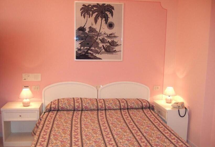 غرفة قياسية, La Torre