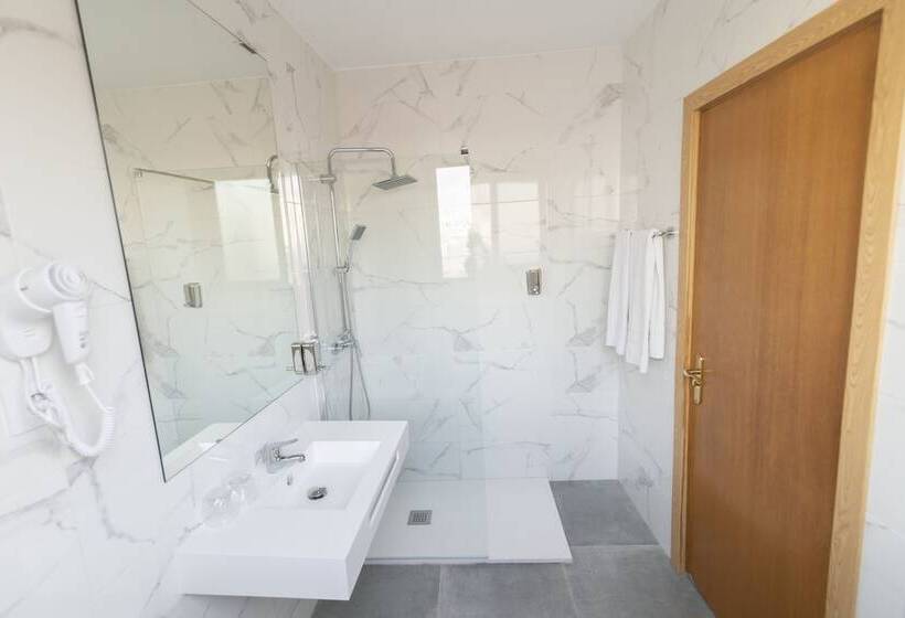 اتاق استاندارد با تراس, Madrisol