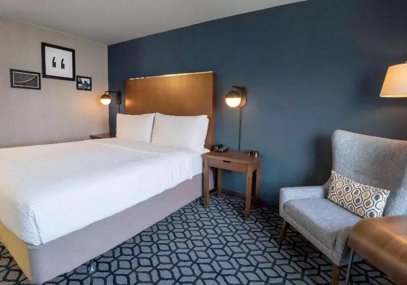 キングサイズベッドのスタンダードルーム, Crowne Plaza Niagara Falls Ny   Riverside, An Ihg