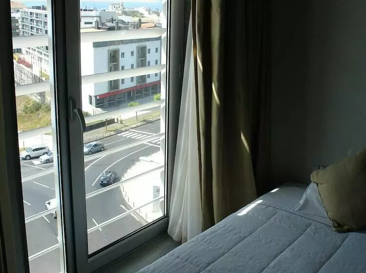 スタンダードトリプルルーム, Vip Executive Azores