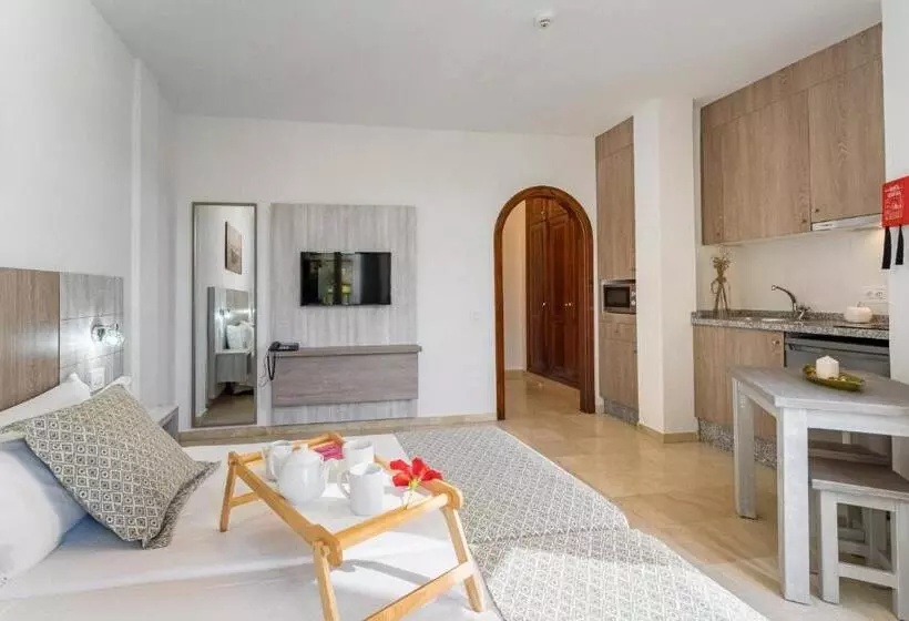 استودیوی استاندارد, Klayman Olivina Apart