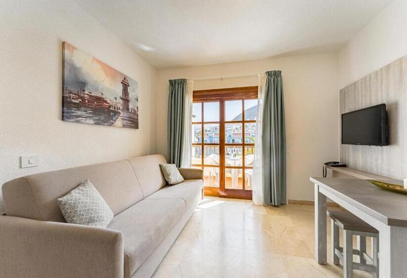 شقة غرفتين, Klayman Olivina Apart