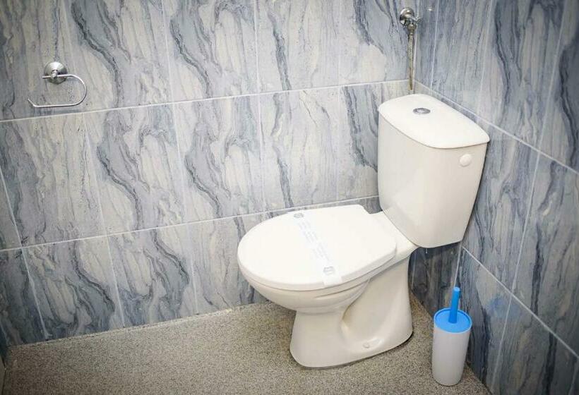 스탠다드 싱글 룸, Family Hotel Varna