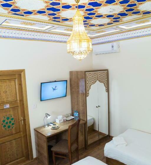 StandaardKamer, Boutique Safiya