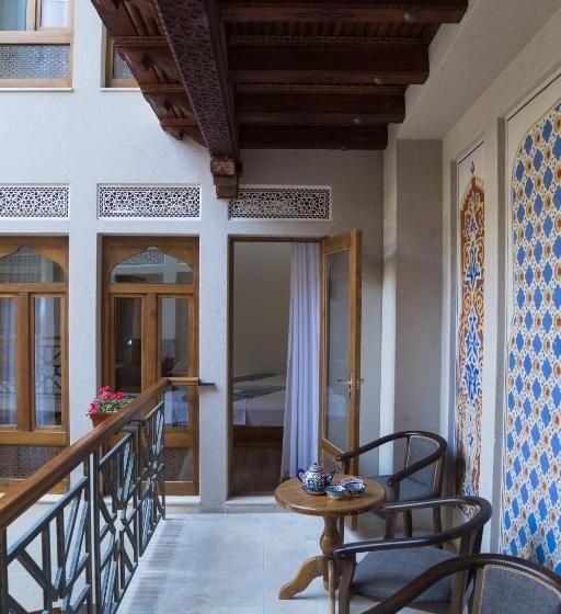 StandaardKamer, Boutique Safiya