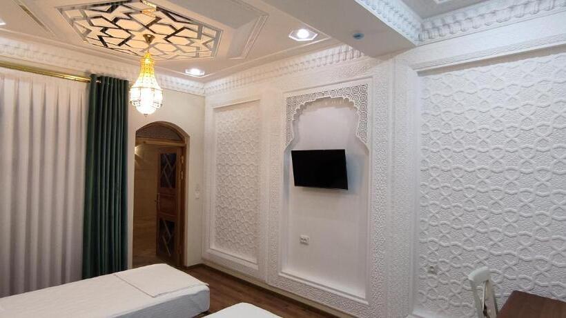 StandaardKamer, Boutique Safiya