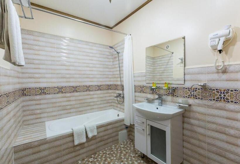 Standaard Driepersoonskamer, Boutique Safiya