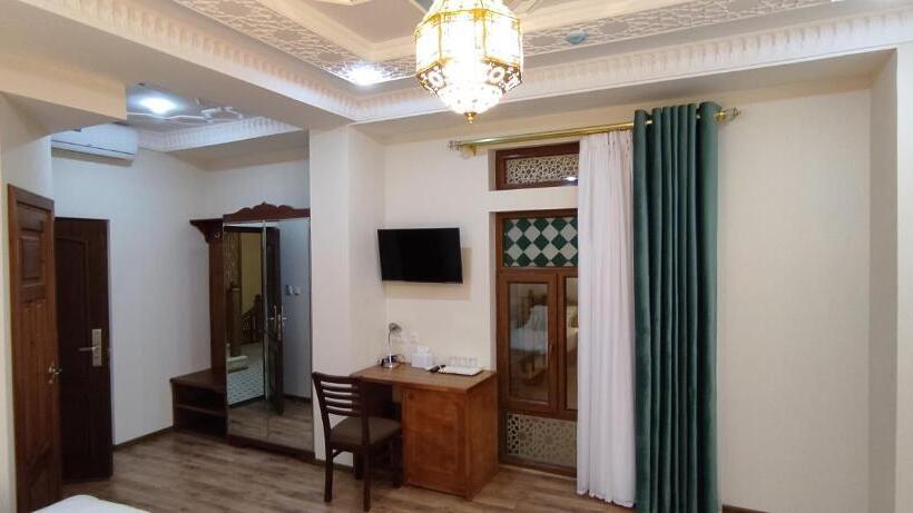 Standaard Driepersoonskamer, Boutique Safiya