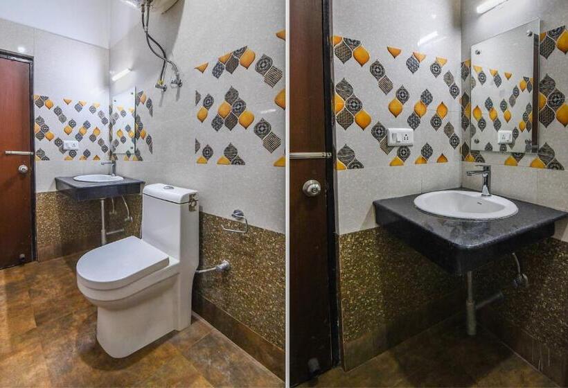 اتاق استاندارد با چشم‌انداز کوهستان, Super Townhouse Oak Saramsa Garden