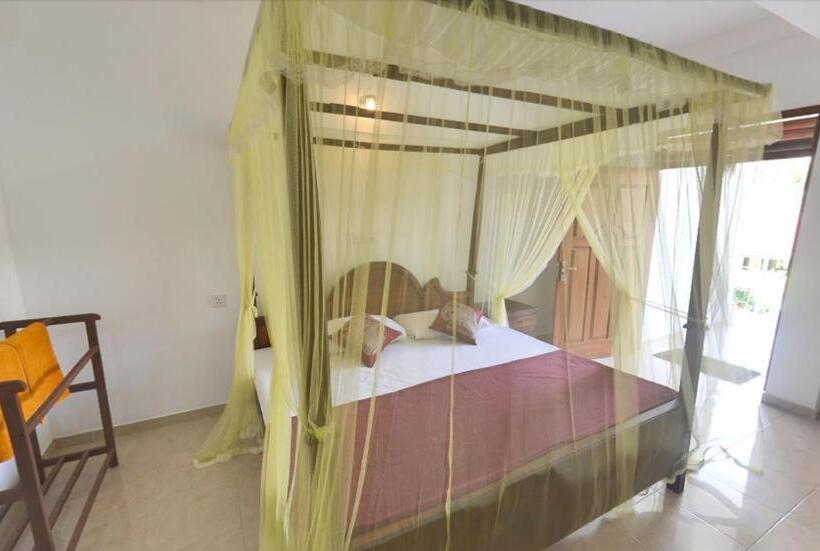 Семейный Номер, The Lodge Unawatuna