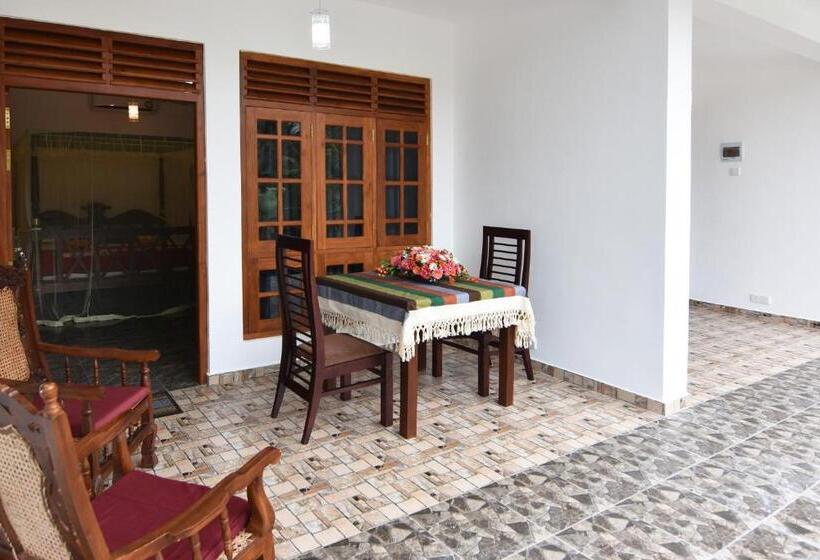 豪华房间, The Lodge Unawatuna