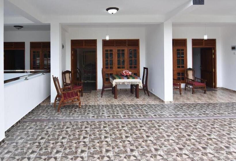 豪华房间, The Lodge Unawatuna