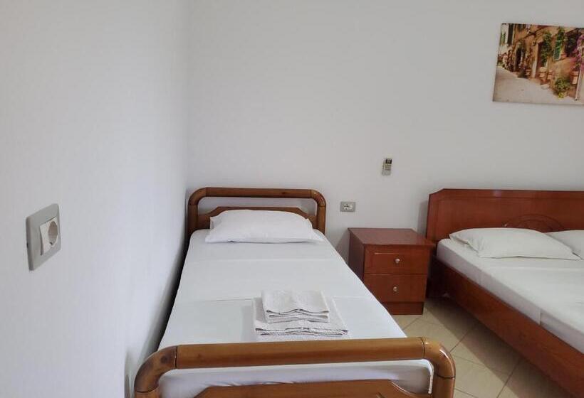 バルコニー付きスタンダードトリプルルーム, Vila Malo 1