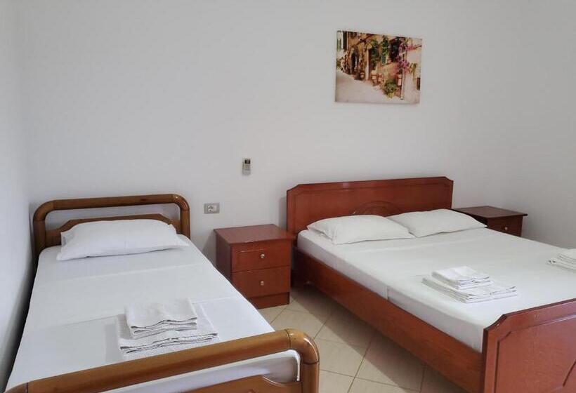 バルコニー付きスタンダードトリプルルーム, Vila Malo 1