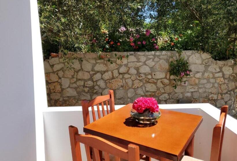 バルコニー付きスタンダードトリプルルーム, Vila Malo 1