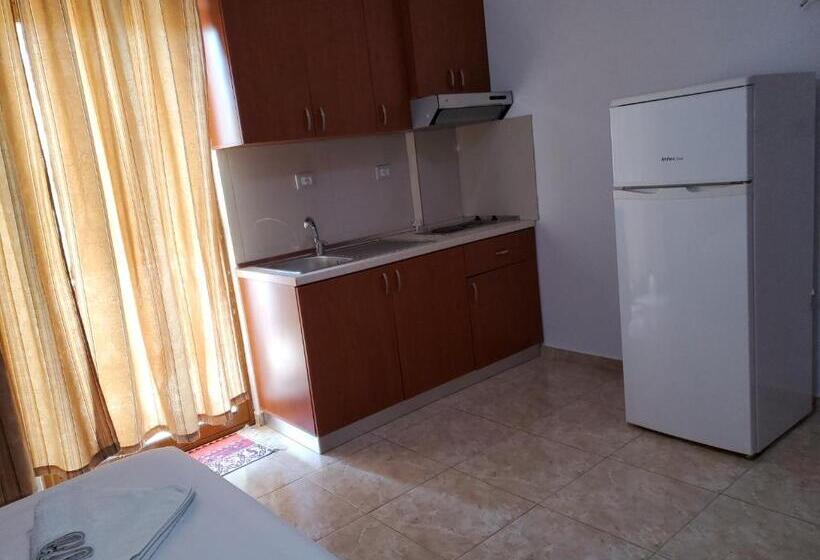 اتاق استاندارد سه تخته با بالکن, Vila Malo 1