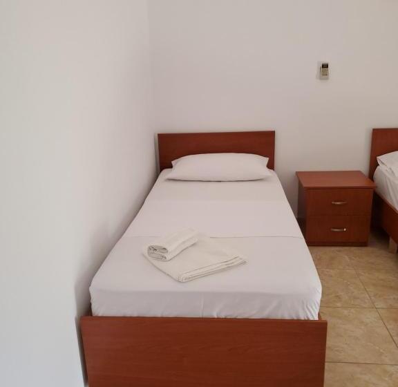 バルコニー付きスタンダードトリプルルーム, Vila Malo 1