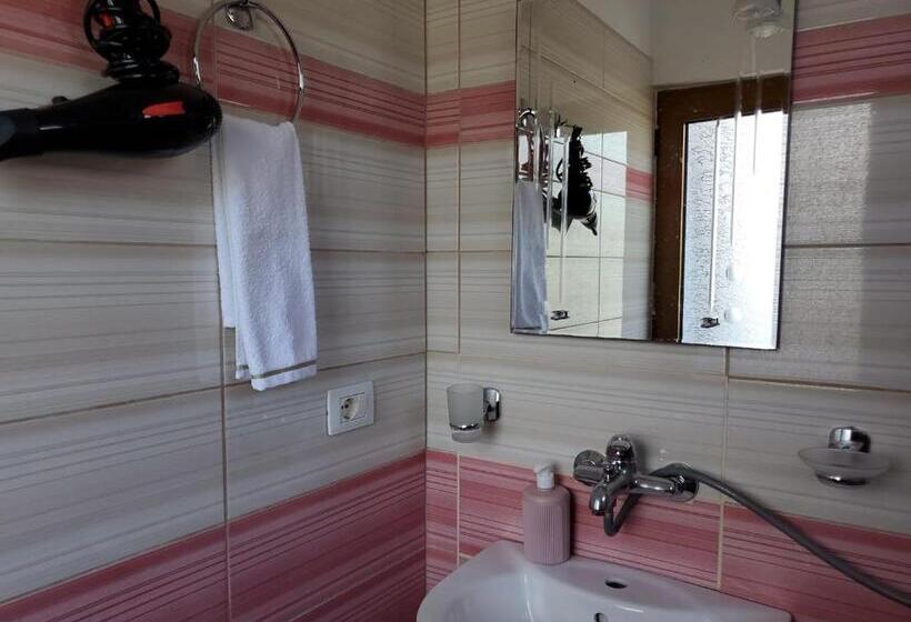 استودیو استاندارد با بالکن, Vila Malo 1