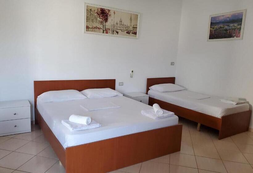 استودیو استاندارد با بالکن, Vila Malo 1