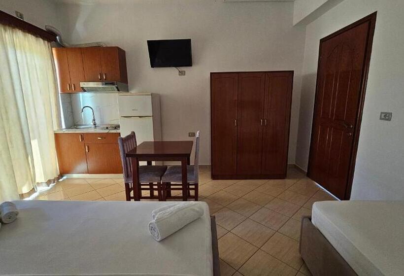 スタンダードトリプルルーム, Vila Malo 1