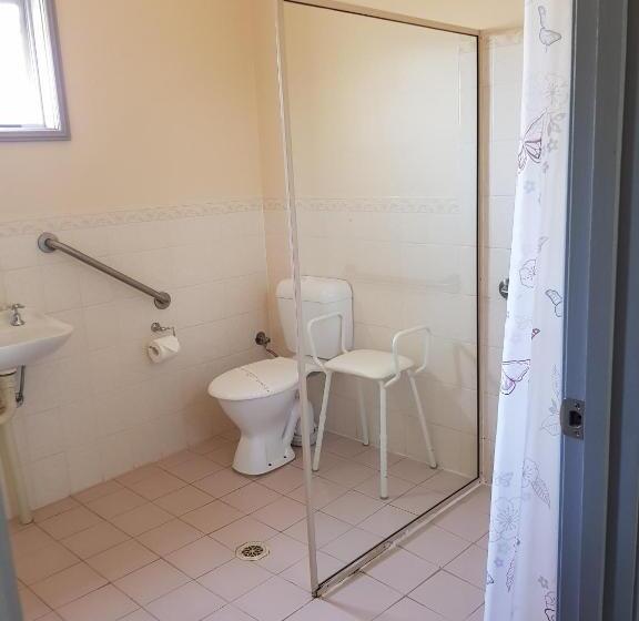 חדר סטנדרט מותאם לאדם עם מוגבלויות, Wentworth Central Motor Inn