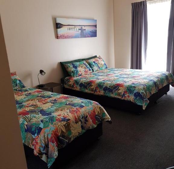 חדר סטנדרט מותאם לאדם עם מוגבלויות, Wentworth Central Motor Inn