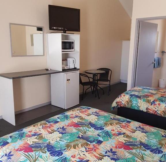 חדר סטנדרט מותאם לאדם עם מוגבלויות, Wentworth Central Motor Inn