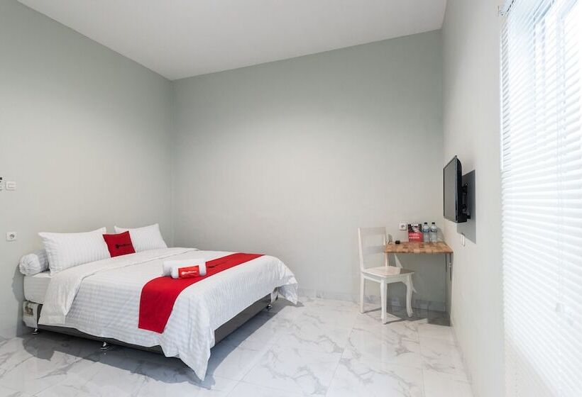 스탠다드 룸, Reddoorz Plus Near Rs Usu Medan 2