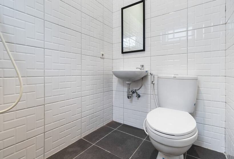 스탠다드 룸, Reddoorz Plus Near Rs Usu Medan 2