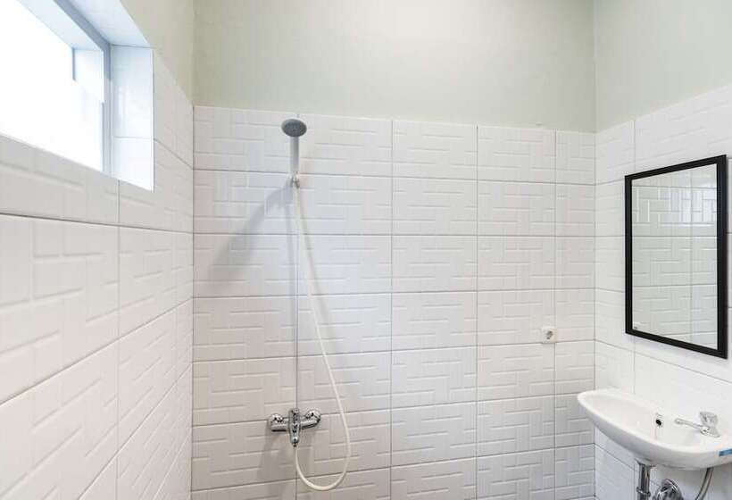 스탠다드 룸, Reddoorz Plus Near Rs Usu Medan 2