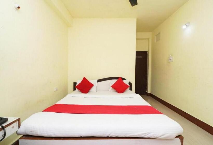 Quarto Deluxe, Goroomgo Shree Bhumi Puri