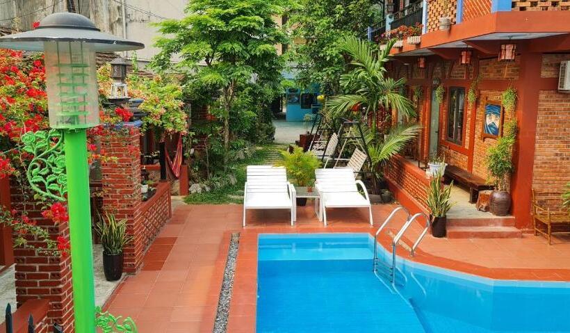 اتاق استاندارد با چشمانداز کوهستان, Vu S Homestay