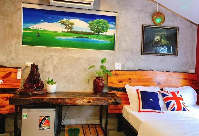 اتاق استاندارد با چشمانداز استخر, Vu S Homestay