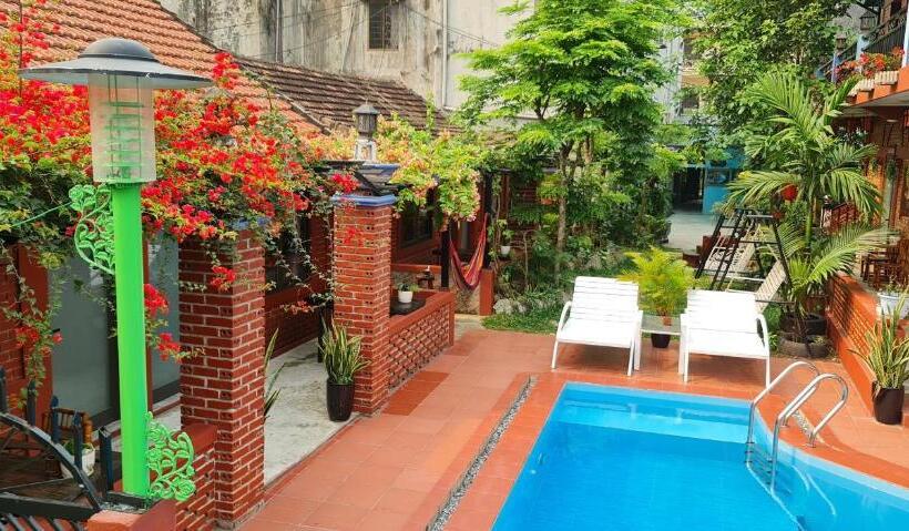 اتاق استاندارد با چشمانداز کوهستان, Vu S Homestay