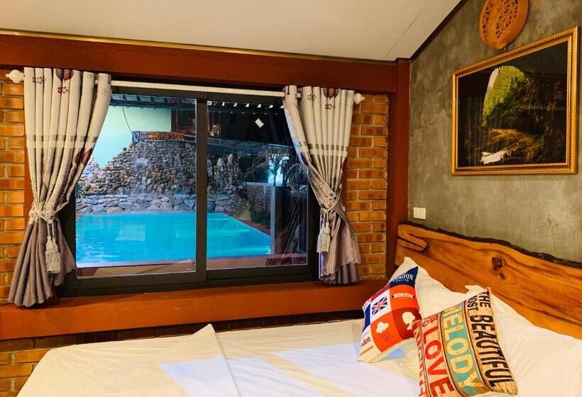اتاق استاندارد با چشمانداز استخر, Vu S Homestay