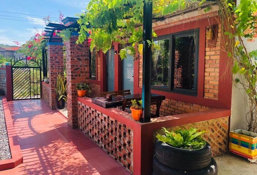 اتاق لوکس با تخت بزرگ, Vu S Homestay