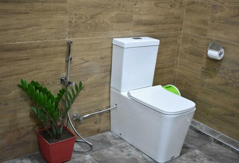 اتاق لوکس, Forest Edge Safari Villa