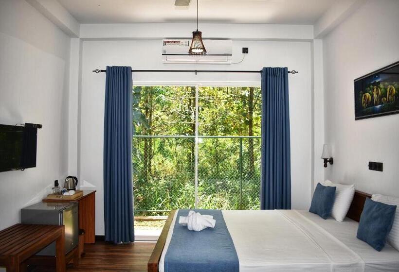 اتاق لوکس, Forest Edge Safari Villa