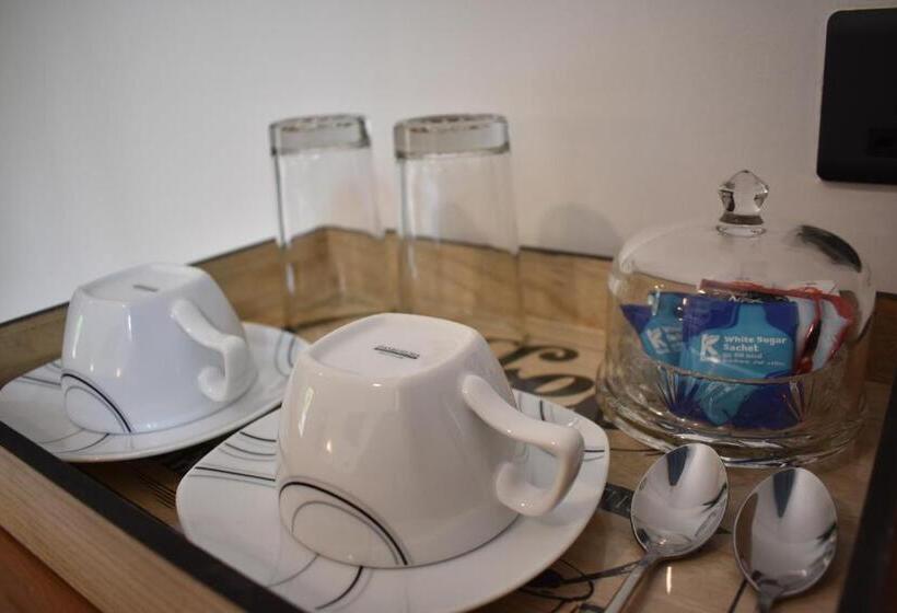 اتاق لوکس, Forest Edge Safari Villa