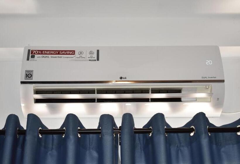 اتاق لوکس سه تخته, Forest Edge Safari Villa