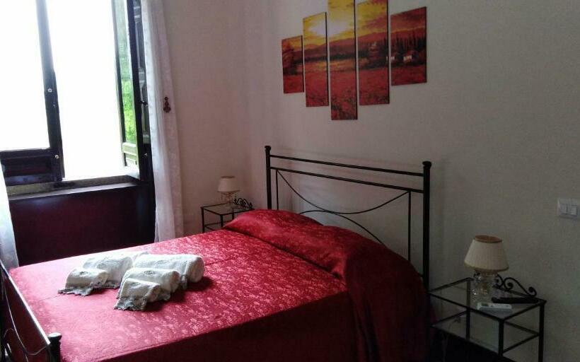 带园景的小型套房, Villa Le Torri B&b