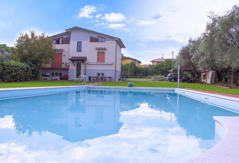 带泳池观景的豪华房, The Swan B&b