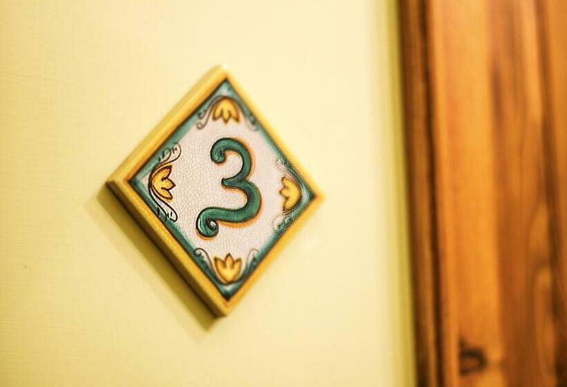 غرفة قياسية مزوَّدة بشُرفة, B&b Porta Bagni