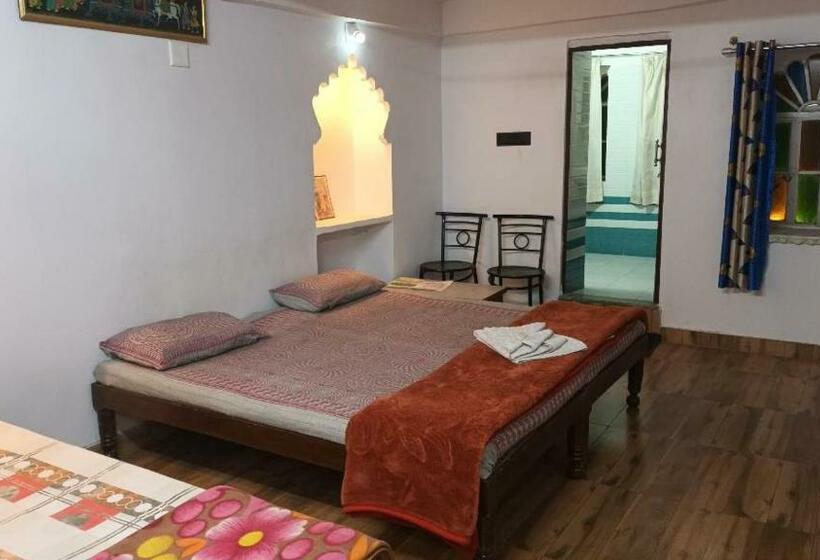 Quarto standard, Jag Niwas Guest House & Pure Veg Restaurant