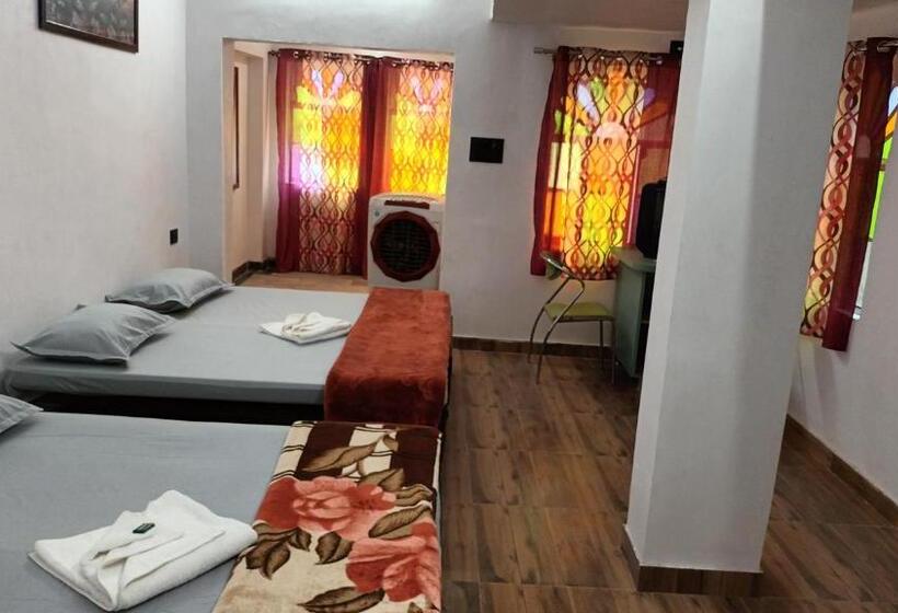 Quarto Familiar Deluxe, Jag Niwas Guest House & Pure Veg Restaurant