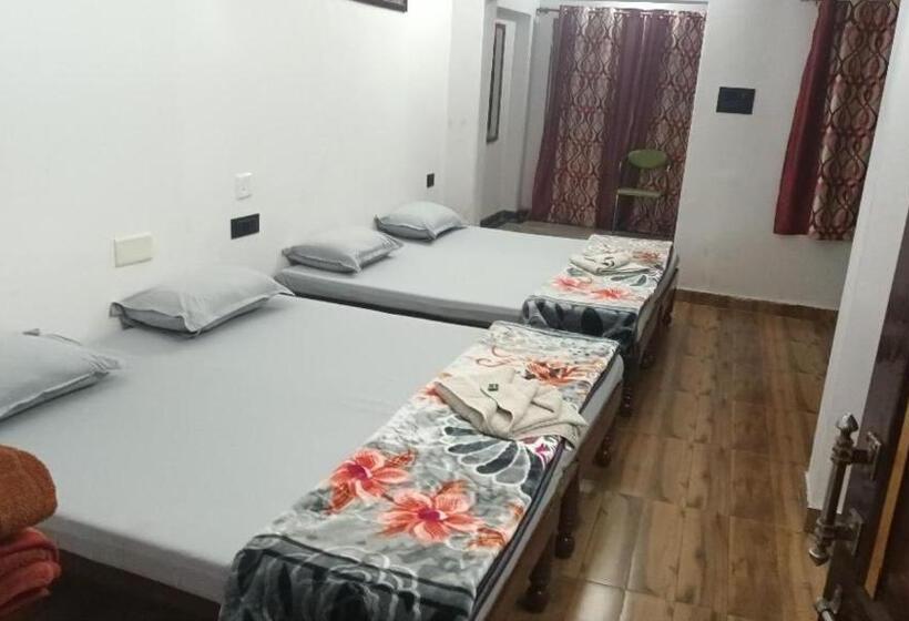 Quarto Familiar Deluxe, Jag Niwas Guest House & Pure Veg Restaurant