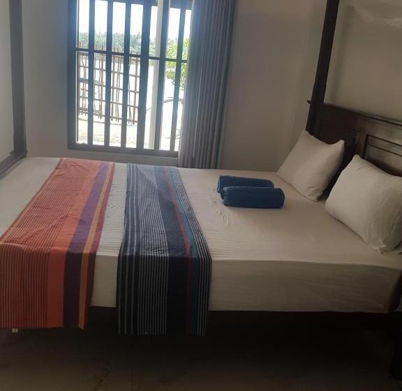 디럭스 룸 바다 전망, Sea Port Hiriketiya