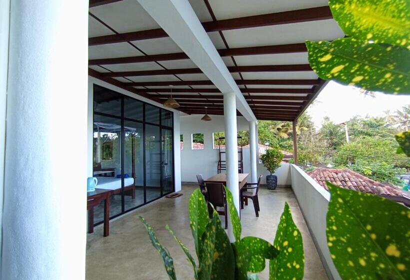 디럭스 테라스 룸 바다 전망, Sea Port Hiriketiya