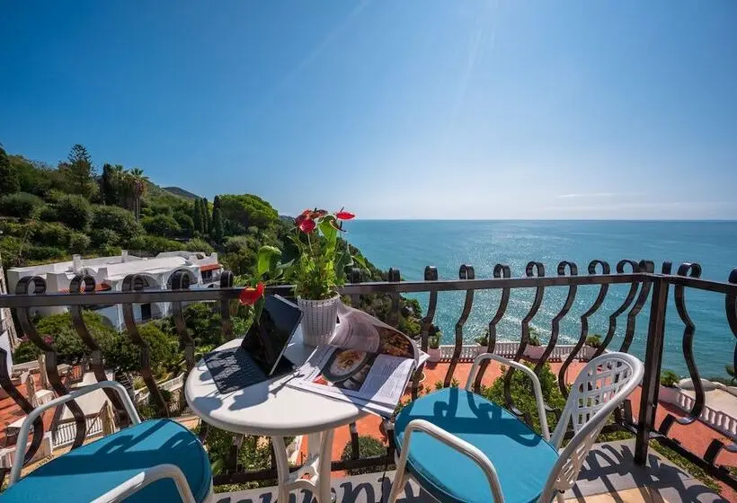 オーシャンビュースーペリアールーム, Grand Hotel Le Rocce