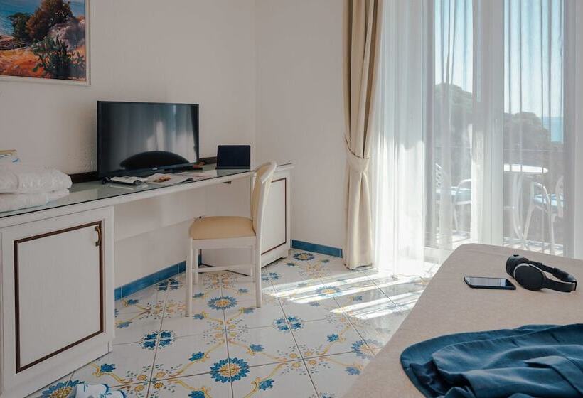 חדר סופריור נוף לים, Grand Hotel Le Rocce